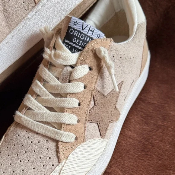 Vintage Havana Women's Tan and Cream Sneakers - Picture 3 of 8